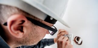 Czy na łyżwach jeździ się w kasku?