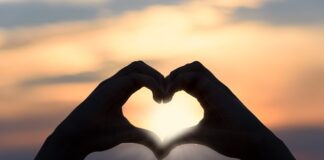 Dlaczego mam dziwne uczucie w głowie?