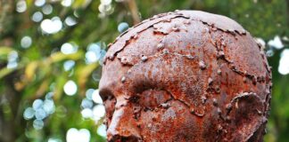 Czy można chodzić z replika broni?