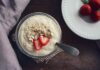 Czym można zastąpić jogurt naturalny w pancakes?
